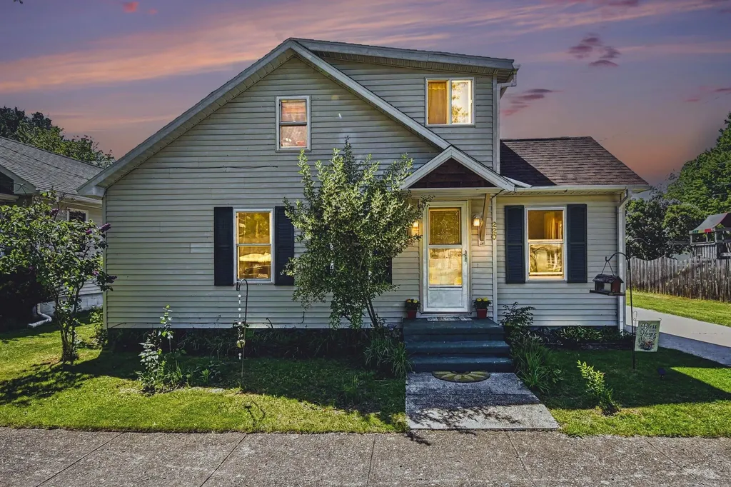 220 2nd Avenue Tawas Township MI 48763