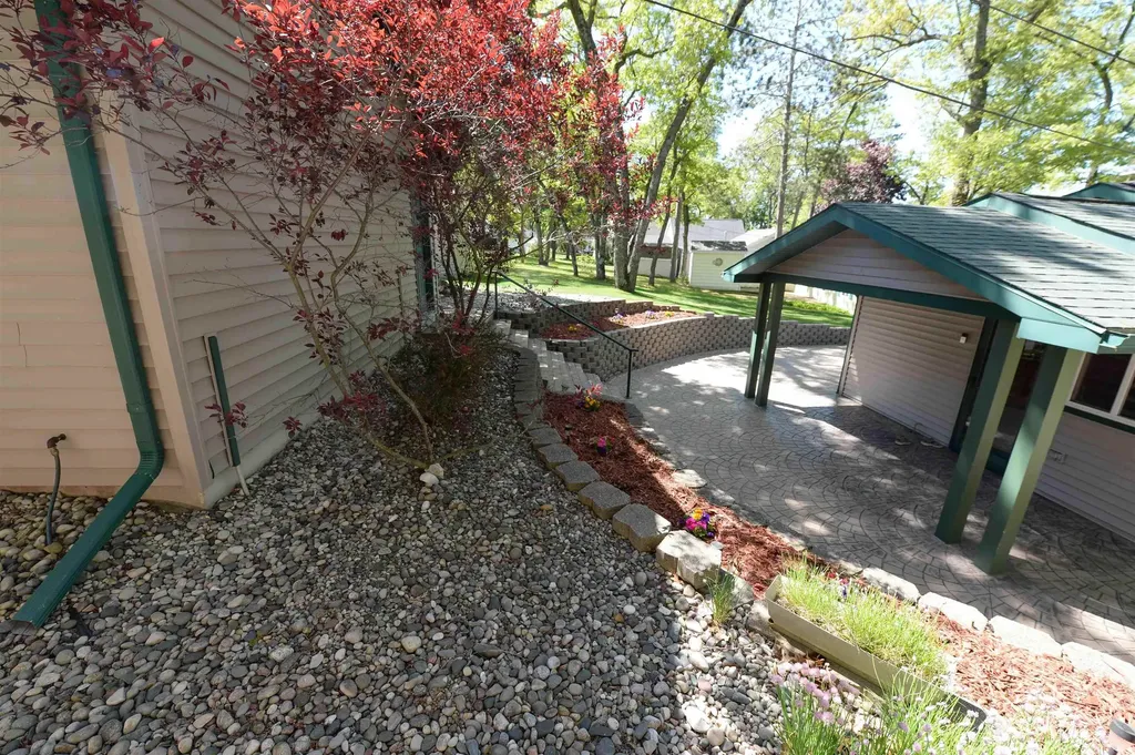 7235 Loud Drive Oscoda Charter Township MI 48750