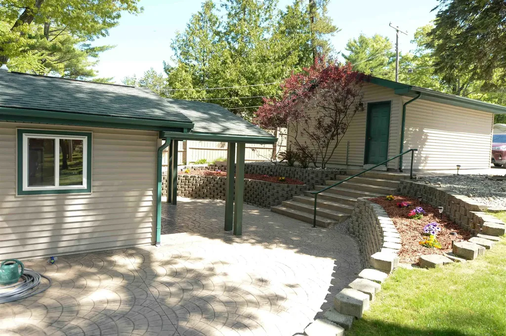 7235 Loud Drive Oscoda Charter Township MI 48750