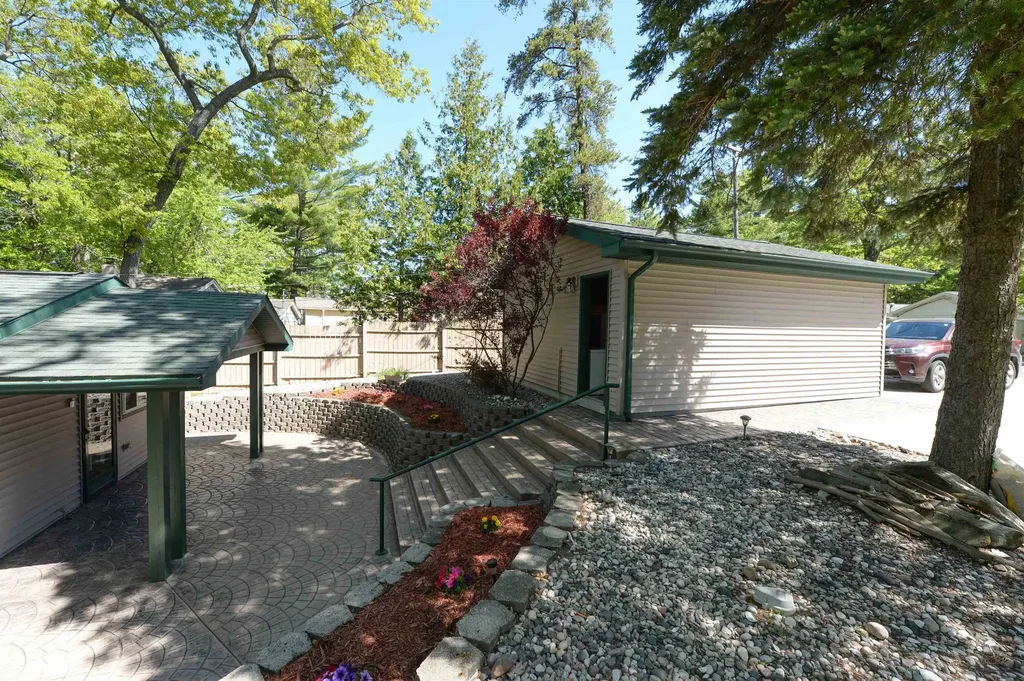 7235 Loud Drive Oscoda Charter Township MI 48750