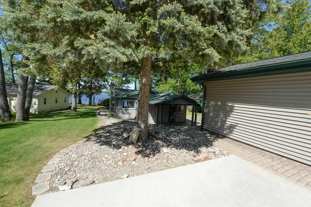 7235 Loud Drive Oscoda Charter Township MI 48750