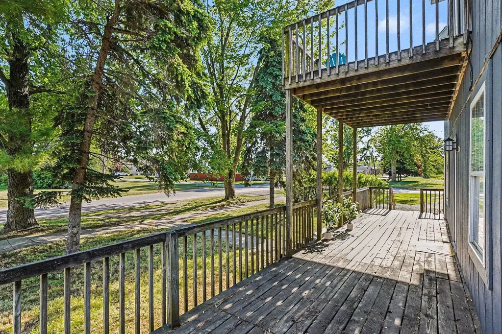 214 W 2nd Street Pinconning Township MI 48650