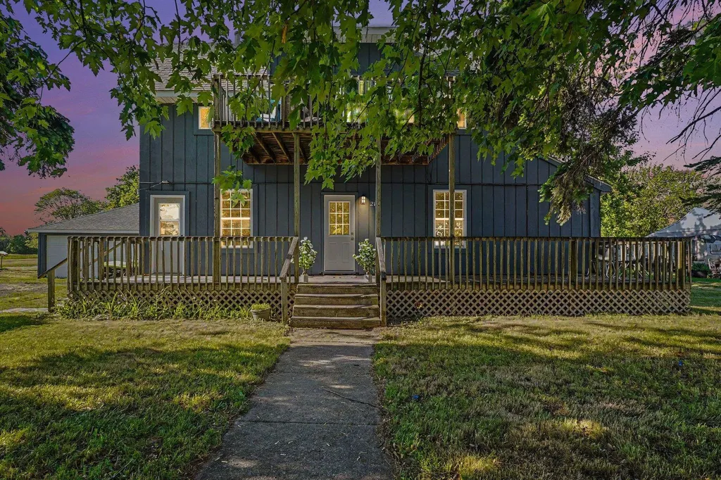 214 W 2nd Street Pinconning Township MI 48650