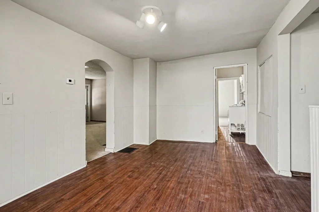 214 W 2nd Street Pinconning Township MI 48650