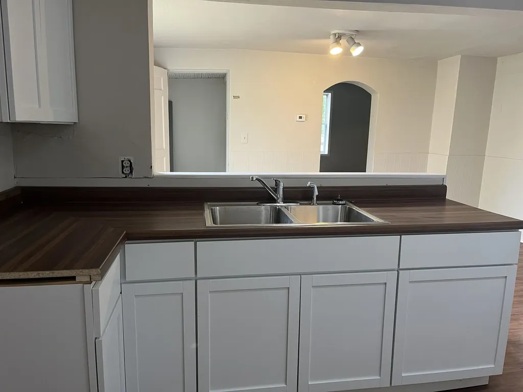 214 W 2nd Street Pinconning Township MI 48650