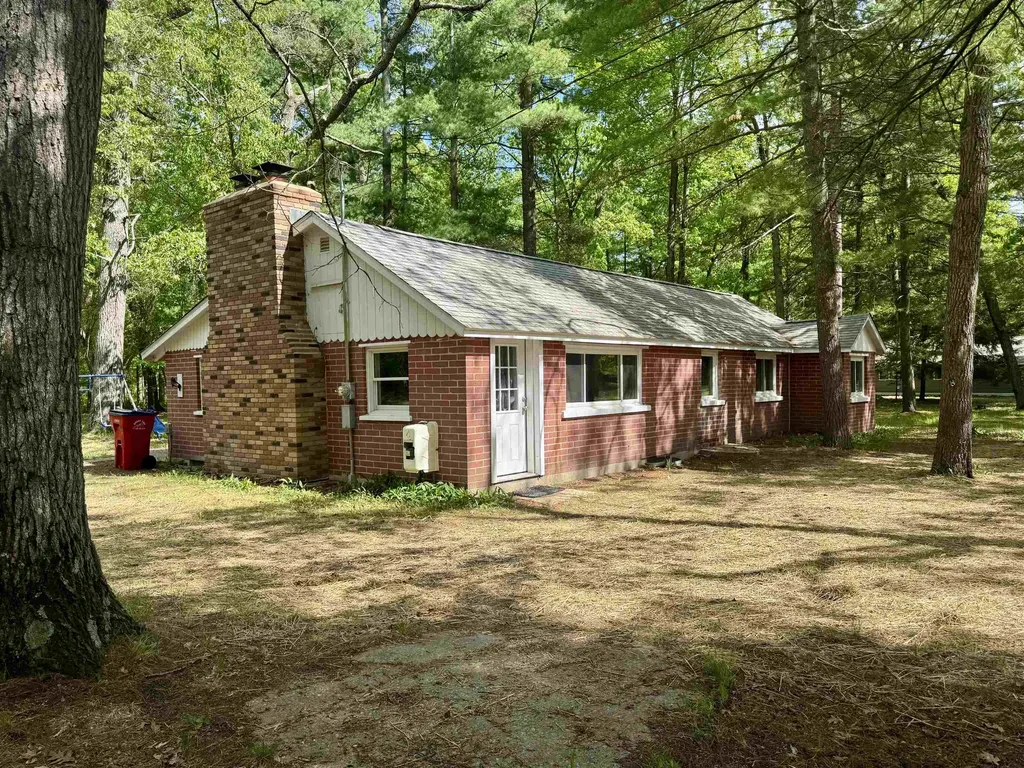 84 N Imperial Drive Grant Township MI 48763