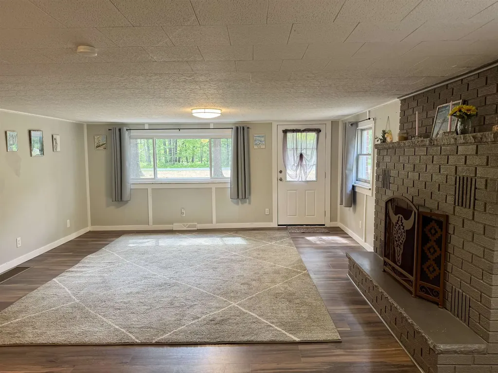84 N Imperial Drive Grant Township MI 48763