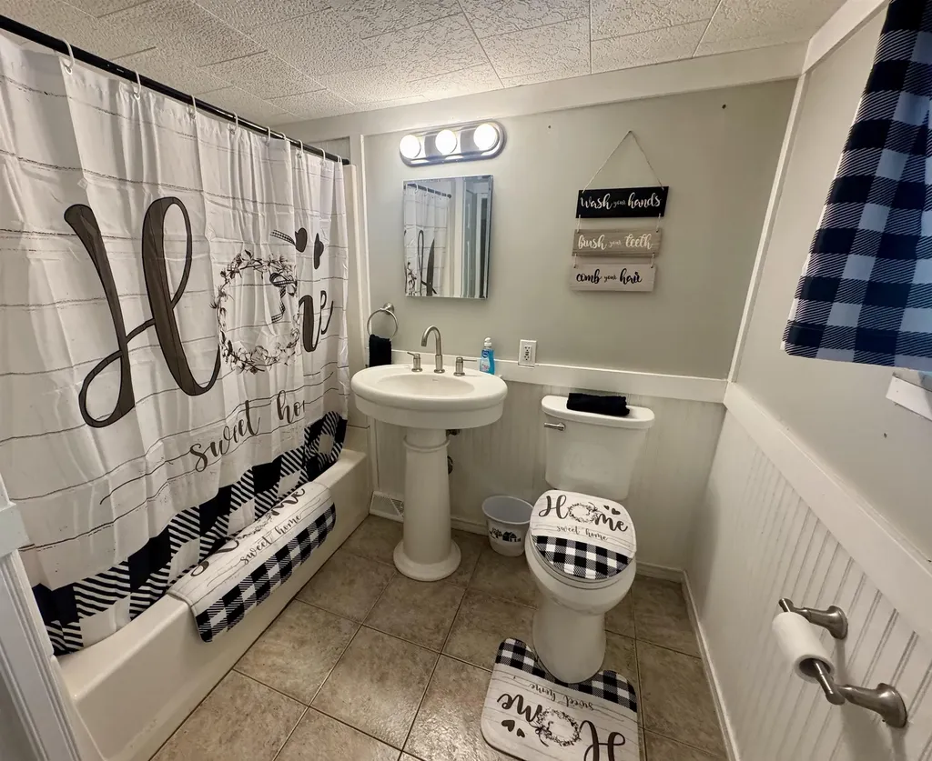 84 N Imperial Drive Grant Township MI 48763