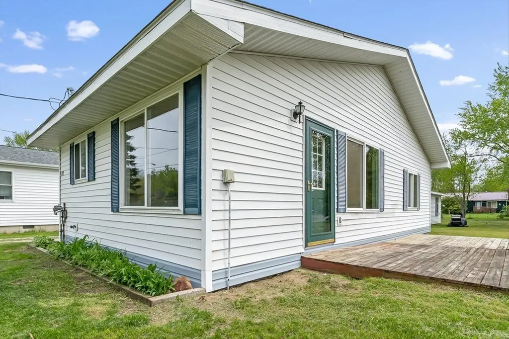 418 East Main Street Plainfield Township MI 48739
