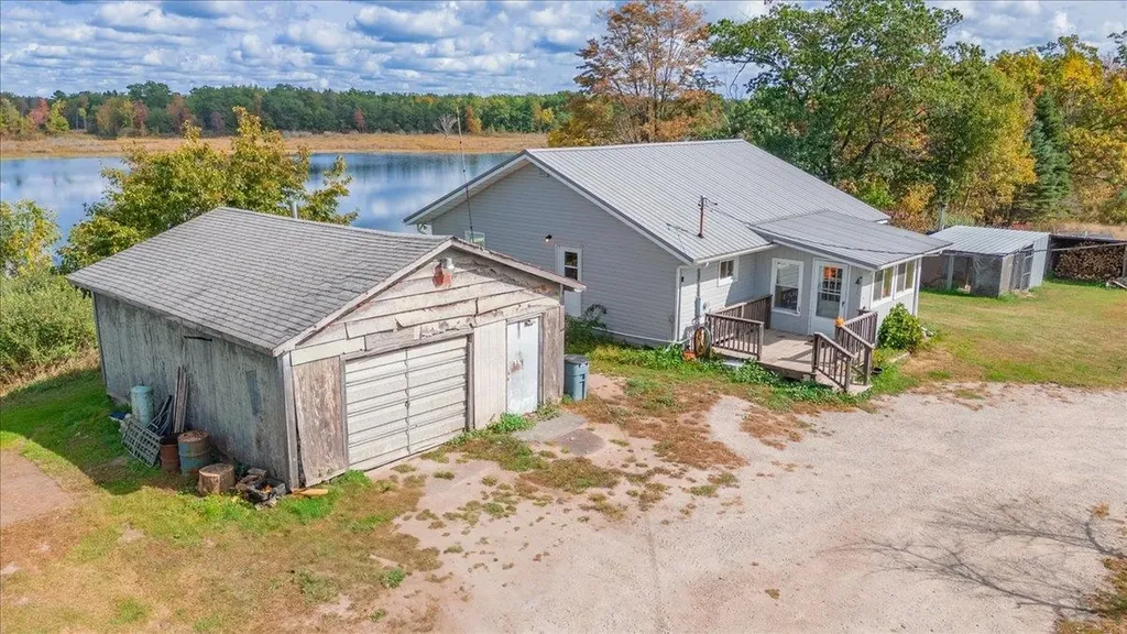 4374 E County Line Road Plainfield Township MI 48739