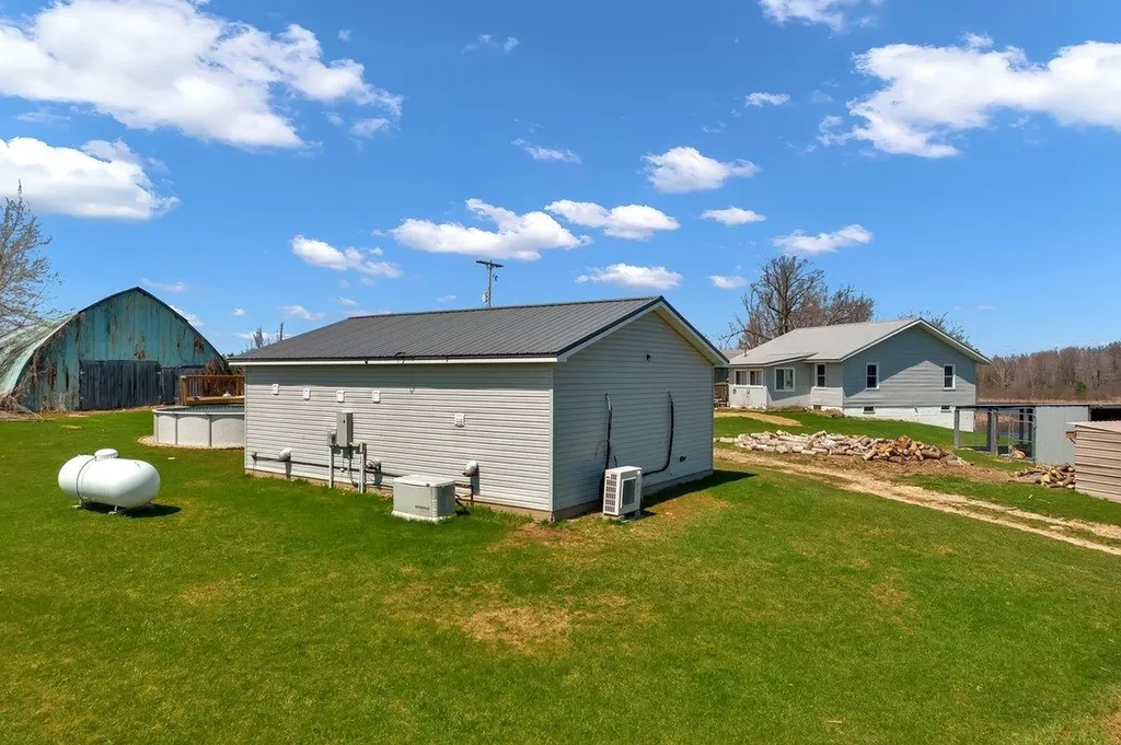 4374 E County Line Road Plainfield Township MI 48739