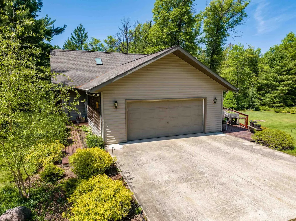 2022 N Clear Lake Road Foster Township MI 48661