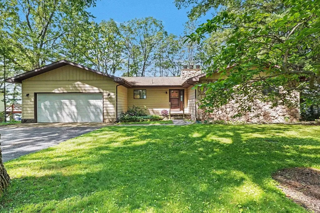 7007 Loud Drive Oscoda Charter Township MI 48750