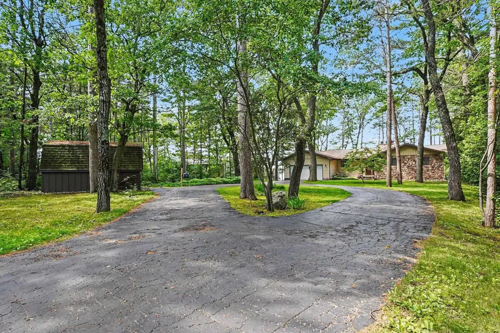 7007 Loud Drive Oscoda Charter Township MI 48750