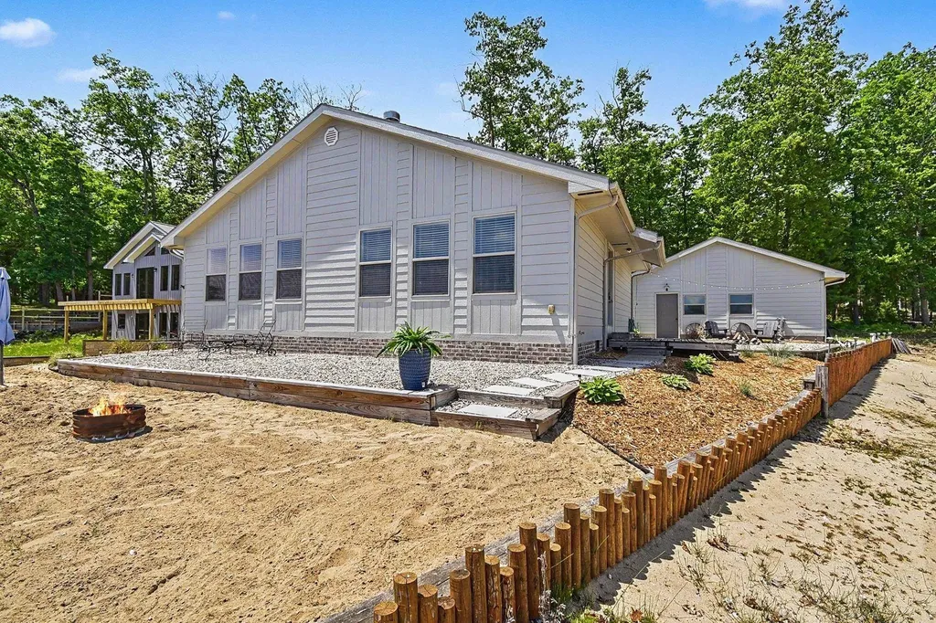 2280 Bliss Lane Plainfield Township MI 48748