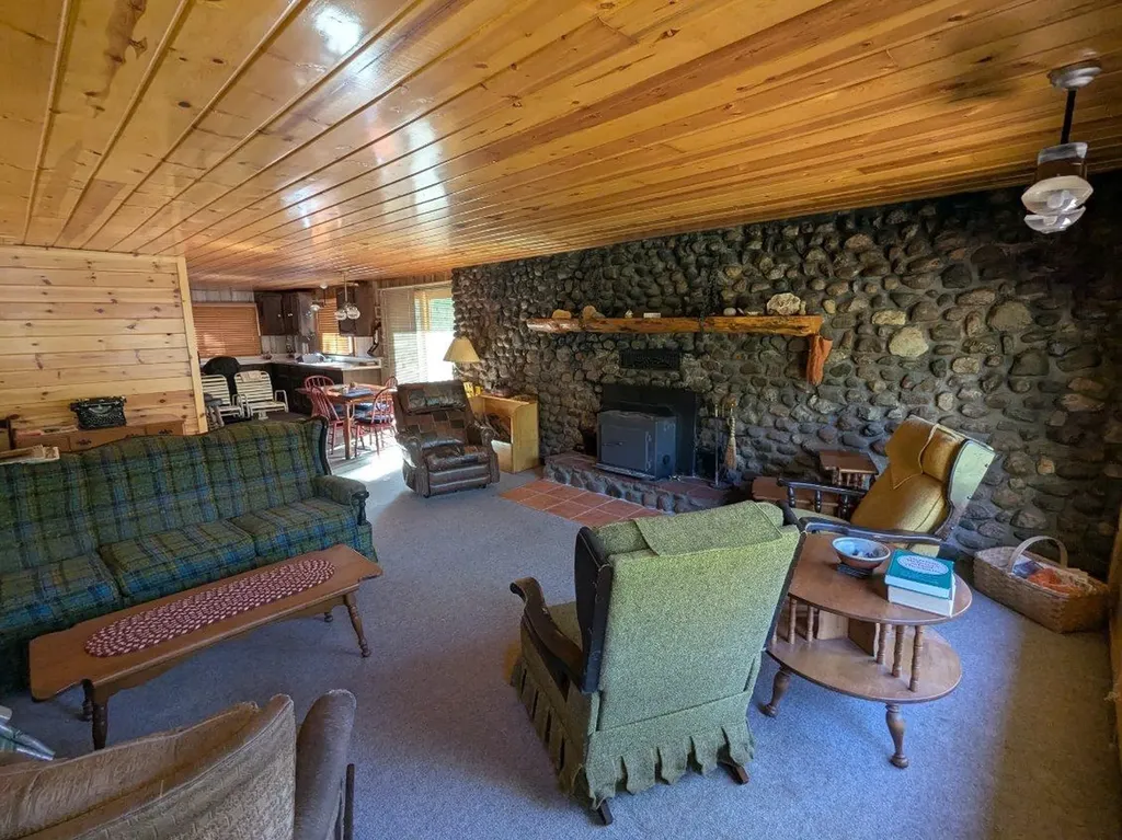4327 Vaughn Trail Plainfield Township MI 48748