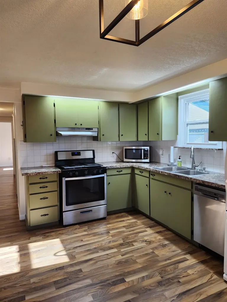 716 Beech Tawas Township MI 48763