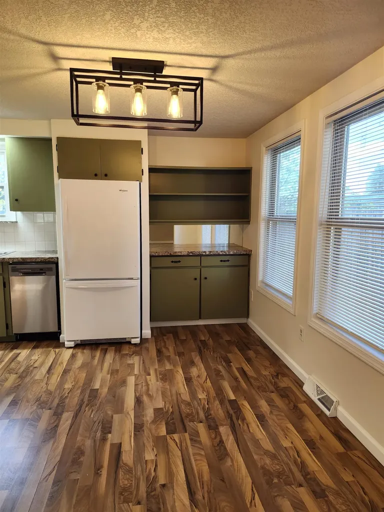 716 Beech Tawas Township MI 48763