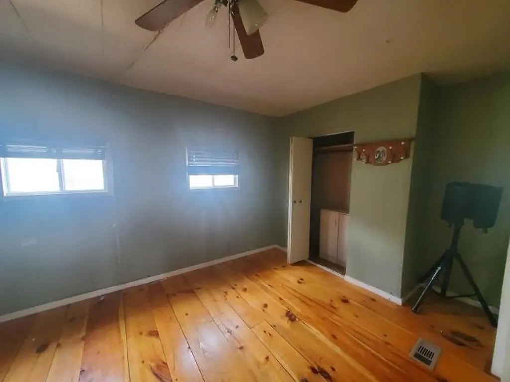 1570 B Street Burleigh Township MI 48770