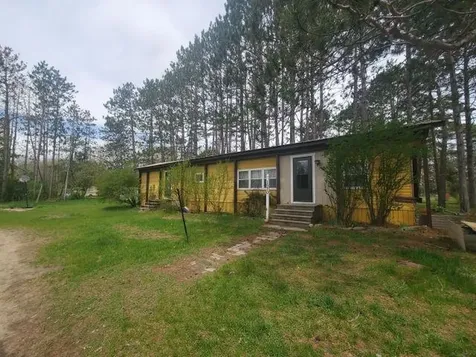 1570 B Street Burleigh Township MI 48770