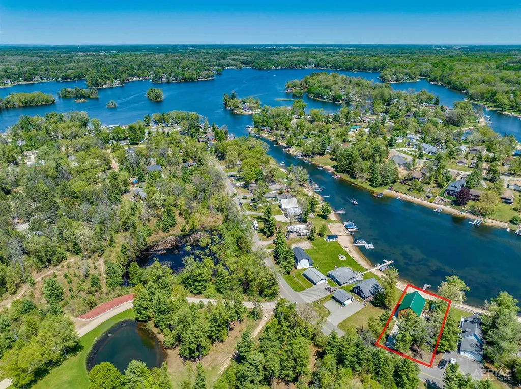 3319 S Ogemaw Trail Mills Township MI 48661