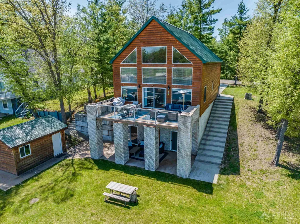 3319 S Ogemaw Trail Mills Township MI 48661