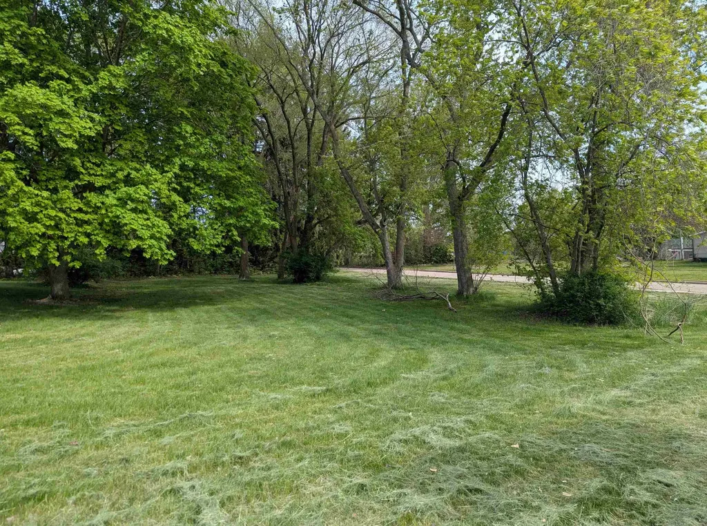 210 N Mackinaw Road Au Gres Township MI 48703