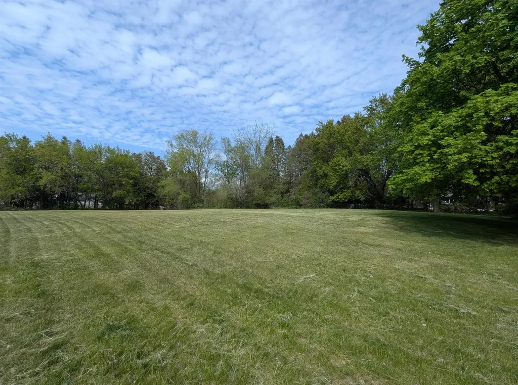 210 N Mackinaw Road Au Gres Township MI 48703