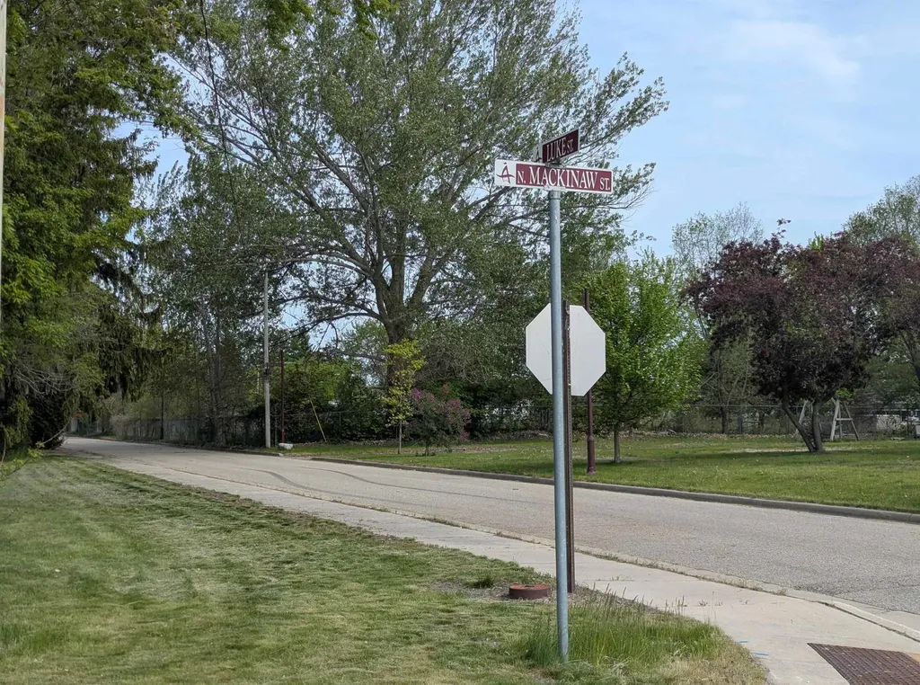 210 N Mackinaw Road Au Gres Township MI 48703
