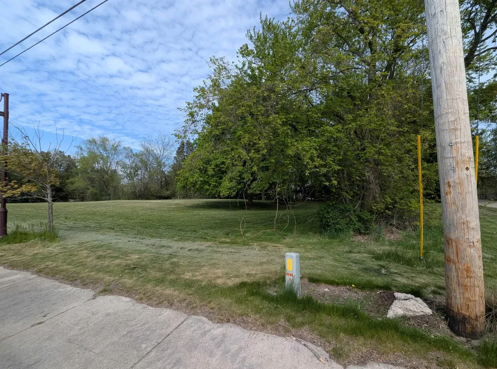210 N Mackinaw Road Au Gres Township MI 48703