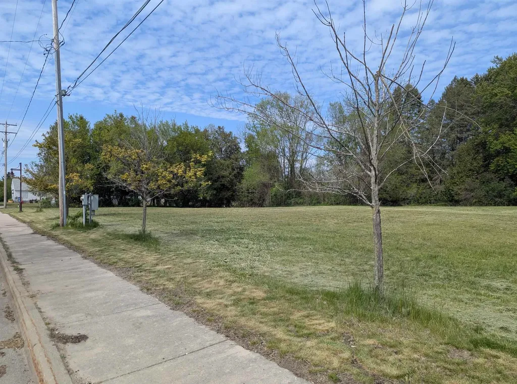 210 N Mackinaw Road Au Gres Township MI 48703