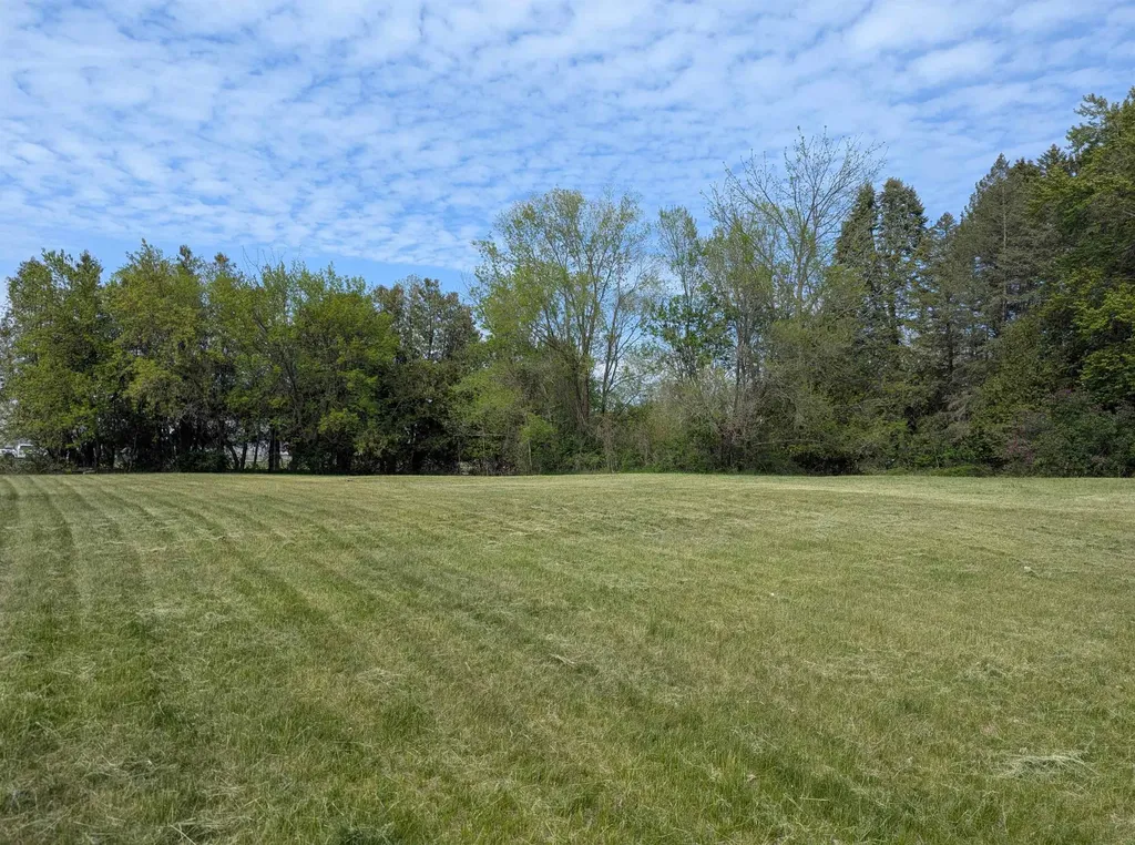 216 N Mackinaw Road Au Gres Township MI 48703