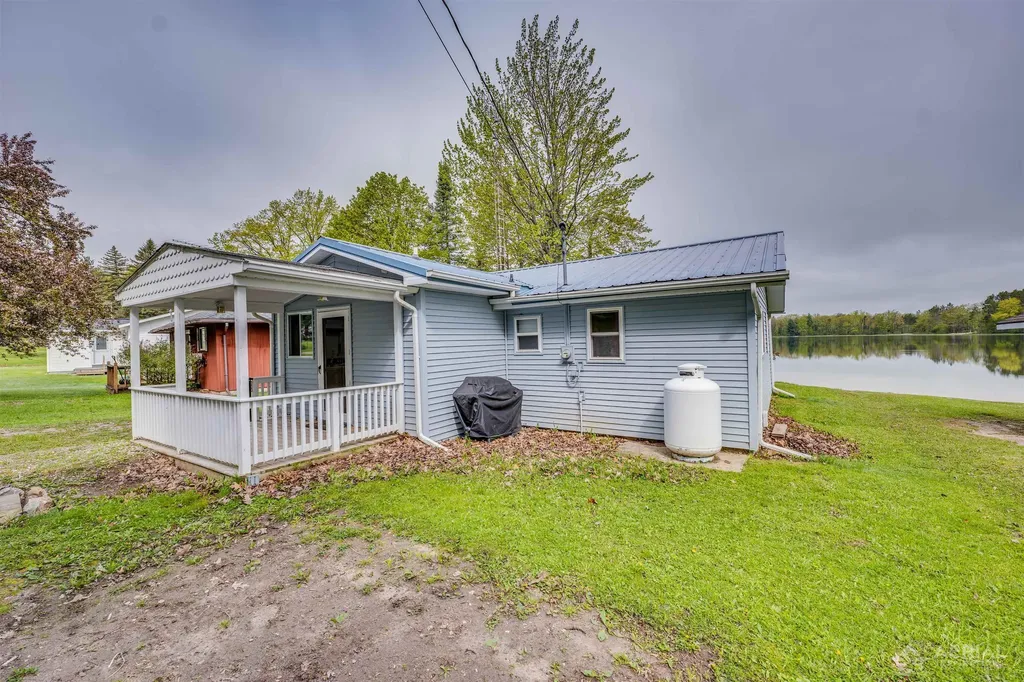 3451 Deerfield Hill Township MI 48635