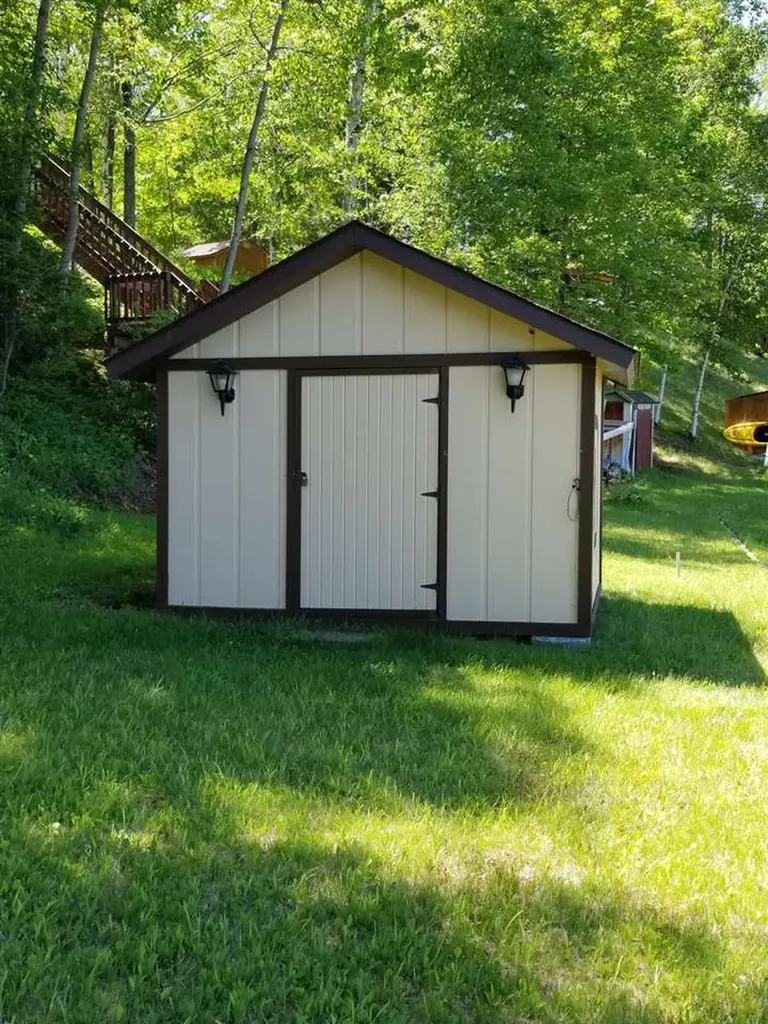 8120 Avalon Drive Plainfield Township MI 48739