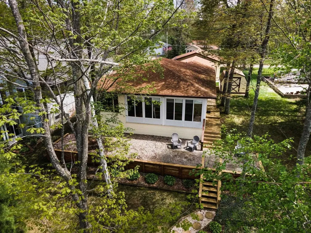 8120 Avalon Drive Plainfield Township MI 48739