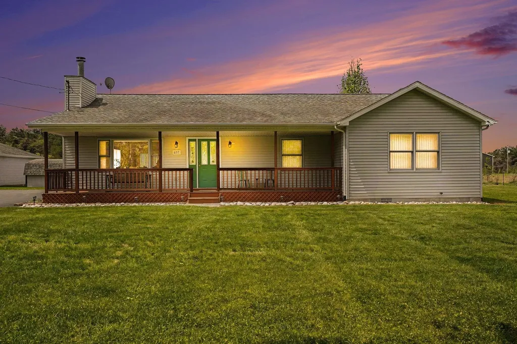437 4th Street Cumming Township MI 48635