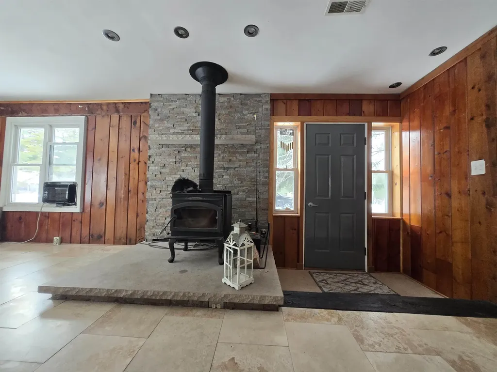 1008 Clifford Street Unknown City MI 48730