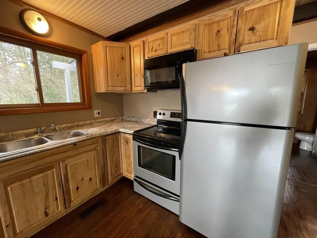 6341 Eagles Nest Moffatt Township MI 48610