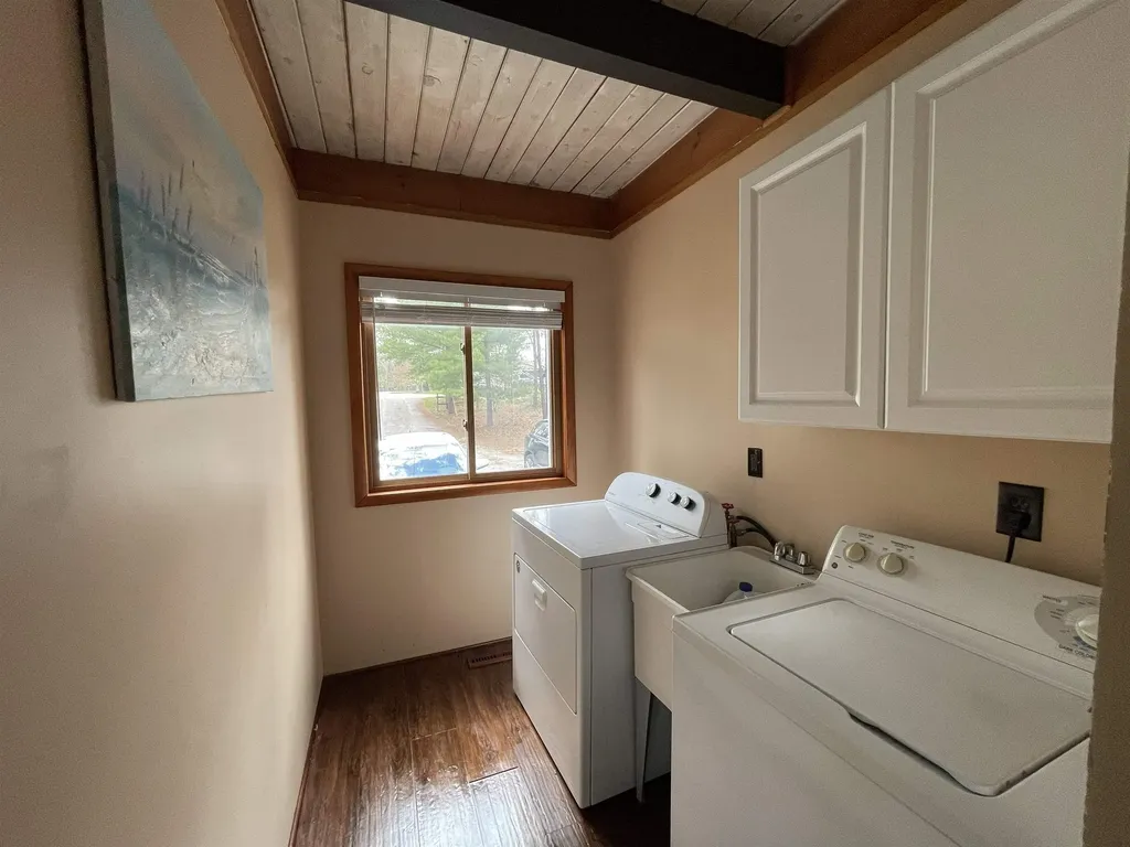 6341 Eagles Nest Moffatt Township MI 48610