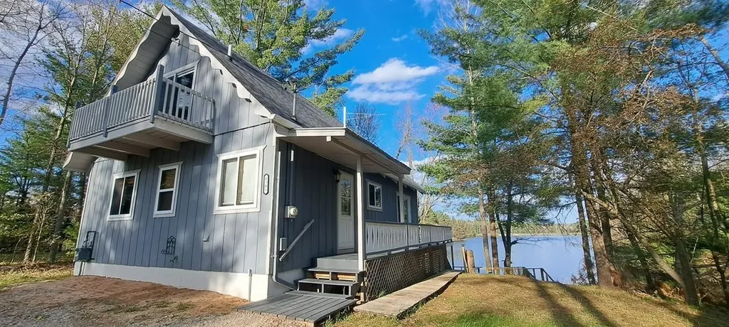 6341 Eagles Nest Moffatt Township MI 48610