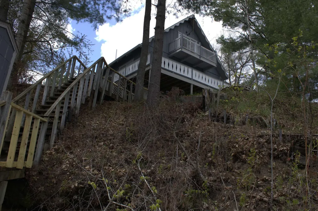 6341 Eagles Nest Moffatt Township MI 48610