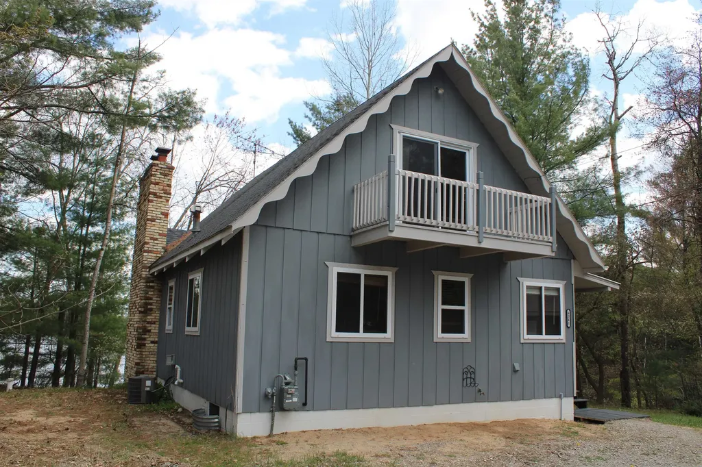 6341 Eagles Nest Moffatt Township MI 48610