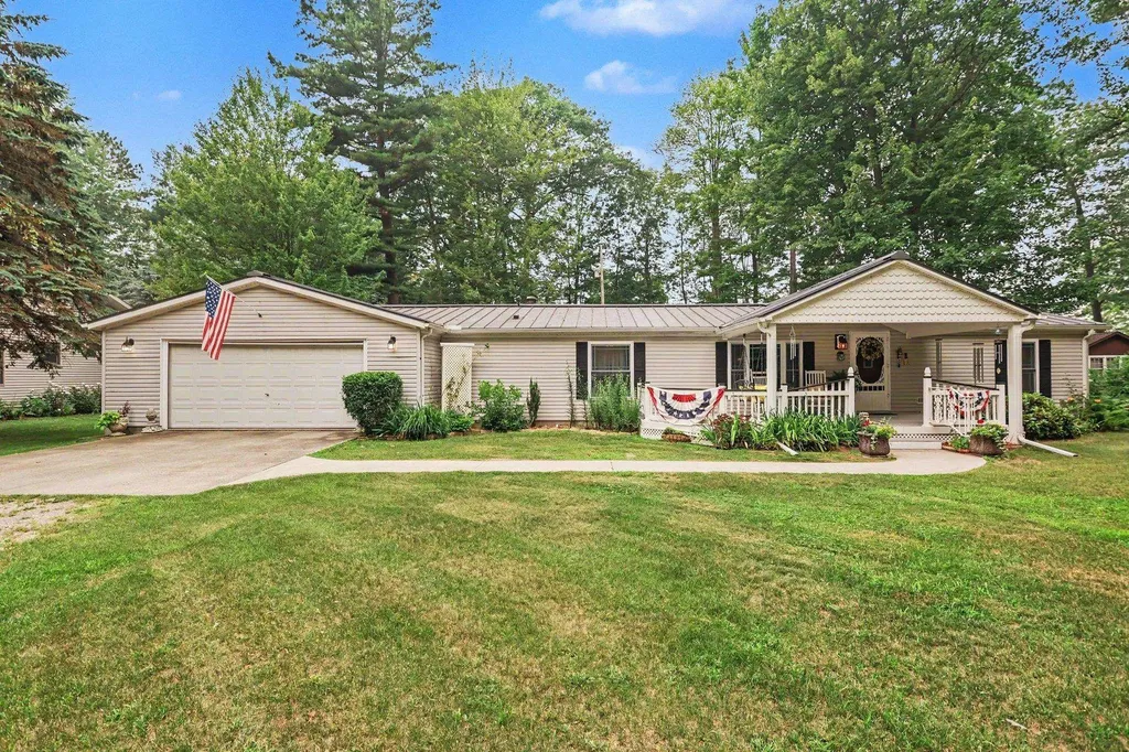 2423 West Drive Whitney Township MI 48763