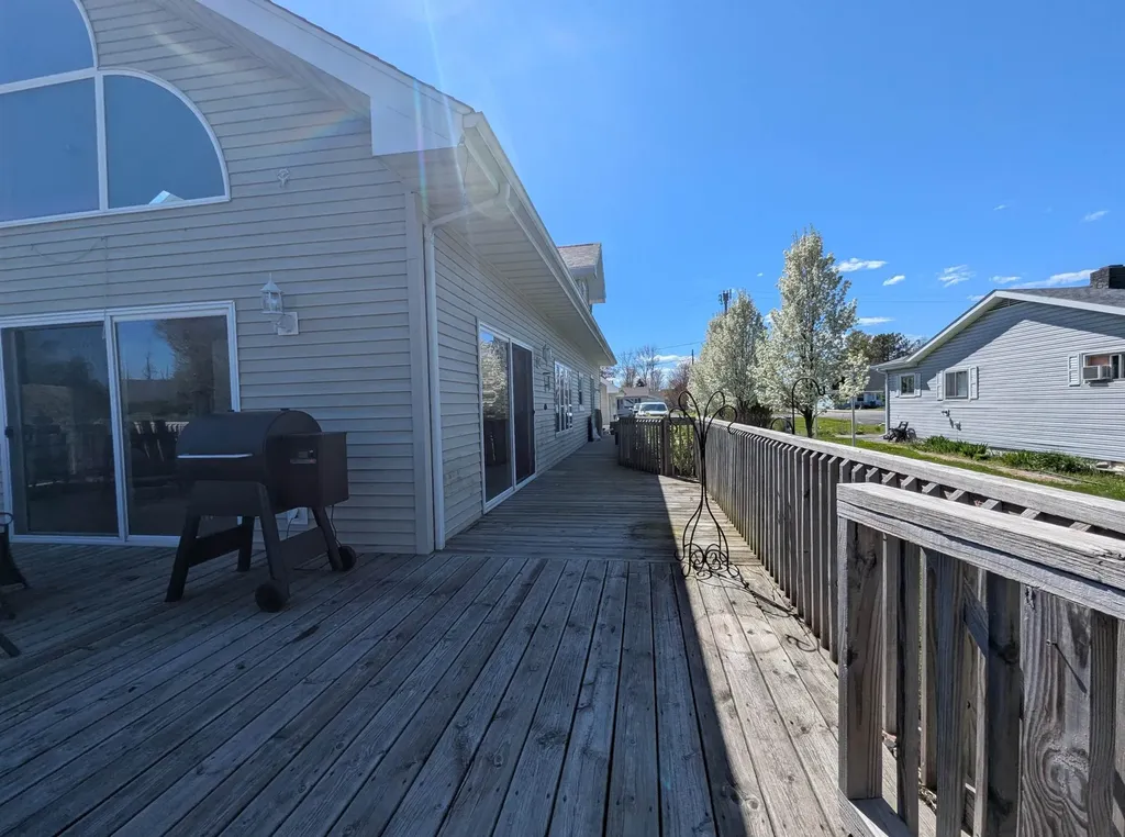 819 Augres River Drive Au Gres Township MI 48703