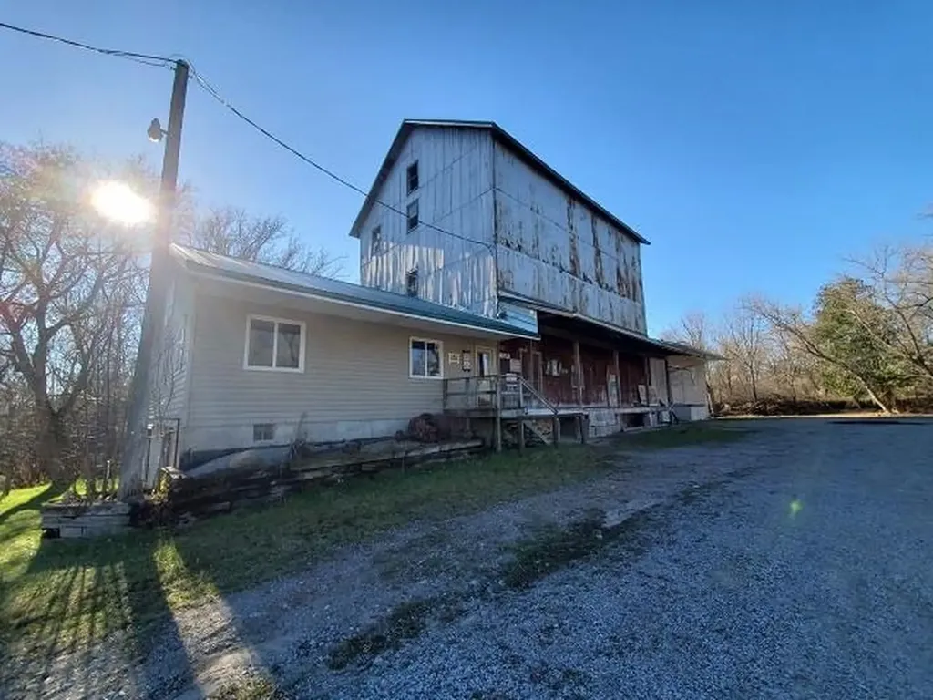 331 N Seventh Street West Branch Township MI 48661