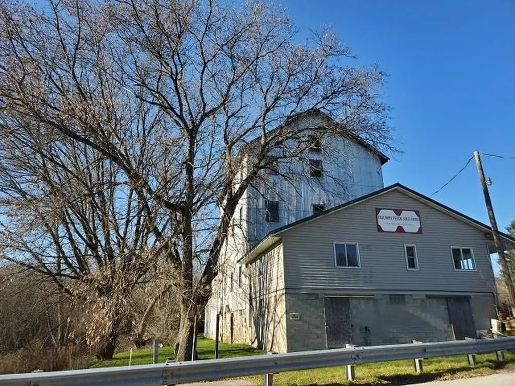 331 N Seventh Street West Branch Township MI 48661