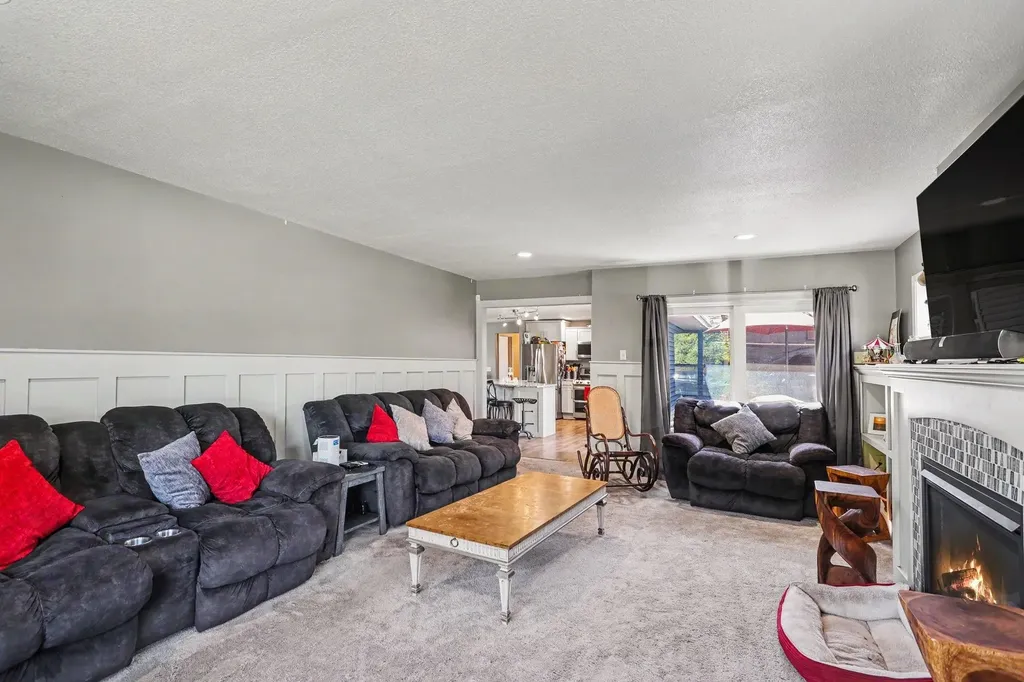 902 W 1st Street Tawas Township MI 48763