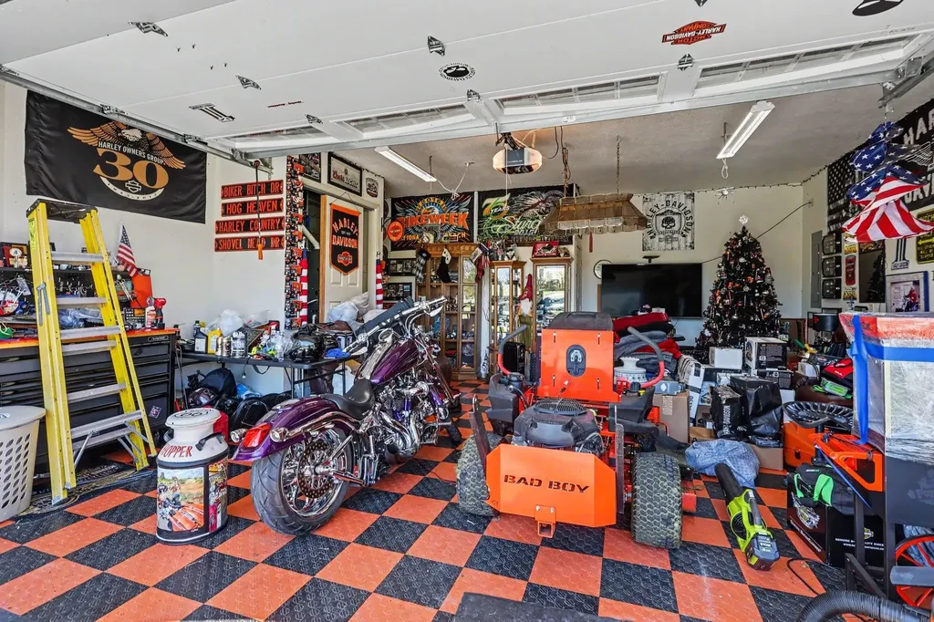 902 W 1st Street Tawas Township MI 48763