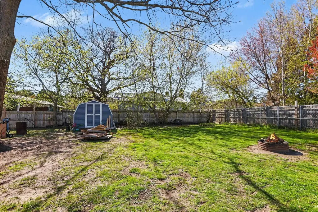 902 W 1st Street Tawas Township MI 48763