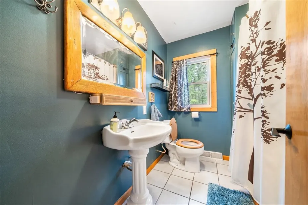 1007 W 1st Street Tawas Township MI 48763